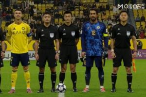 傅明主裁，金京元四官！中国裁判组执法C罗亚冠二首秀