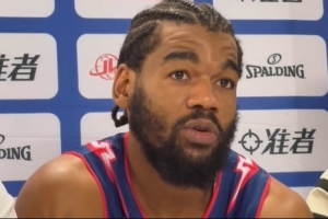 赛后砍下全场最高分的琼斯表示 球队将继续调整状态并持续进步