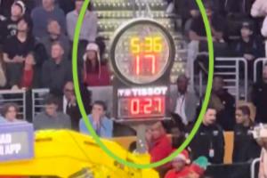 骂这么快？湖人的主动暂停剩30秒就准备打了 火箭仍在布置......