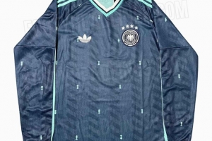 打几分？德国队世界杯客场球衣谍照：海军蓝+薄荷绿配色