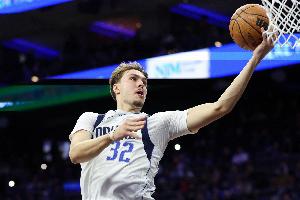 库里：你几乎说不出弗拉格的短板 这就是他成为状元的原因