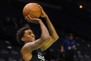 白热化！麦克丹尼尔斯反击暴扣 森林狼追到仅差1分