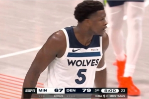 缓过来了？爱德华兹反击飞身暴扣 森林狼1分钟轰7-0打停掘金