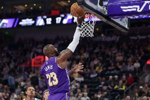 🫣詹姆斯本赛季13场比赛总正负值-59 场均-4.5