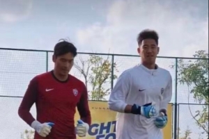 只待官宣？博主晒照，申花门将鲍亚雄已随云南玉昆训练