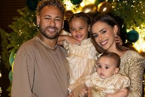 【小吧社交秀】🎄红色的节日气氛！圣诞节球员齐晒全家福