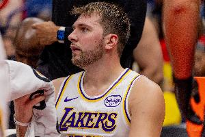 曾令旭谈东契奇：球队领袖垂头丧气 会给全队带来很消极的影响