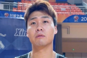 赵睿：很感谢新疆球迷的包容和支持 过去打的球不多但真是有伤病