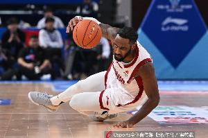 太差了！山西外援诺威尔7中2仅拿5分1板2助 正负值-18