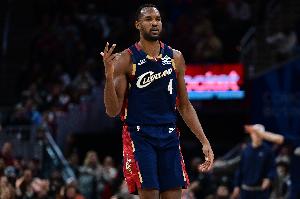 学文班&锡安的替补定律？莫布里替补上阵 半场拿下10分3板