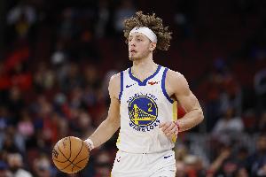 没掉链子！波杰姆斯基8中4拿到13分8板4助 罚球4中4