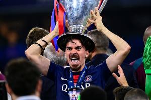 维蒂尼亚：门德斯是世界最好的左后卫 内维斯很快会成为历史最佳