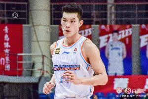 焦泊乔&郭凯5犯离场！媒体人:季后赛级别对决 但吹罚质量有待加强