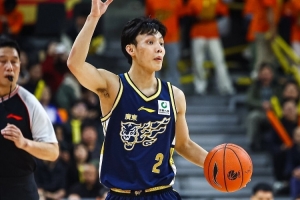 媒体人：广东三外援属于野马&需要缰绳拴着才会听话 徐杰不能下