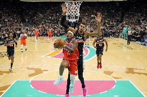 Skip：圣诞大战焦点非詹杜也非NFL 而是马刺雷霆争夺NBA霸主地位