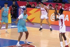 仙人指路！法耶助攻迪亚洛空接暴扣 山西轰出11-0强势反超