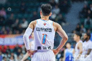 外线哑火！高诗岩三分6投0中一分未得 拿到3篮板7助攻