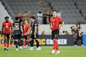 直播吧：安永佳大概率加盟上海海港，海港也在与张源接触