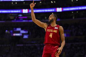 慢慢找状态！小莫布里复出替补出战25分钟 8中6拿14分9板3助