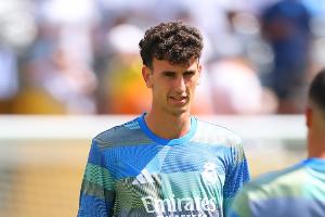 皇马关注两名青训后卫表现：拉蒙成为科莫主力，马丁内斯摆脱伤病