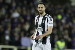 共和报：米兰在等给恩昆库的报价，可能用里奇与尤文交换加蒂