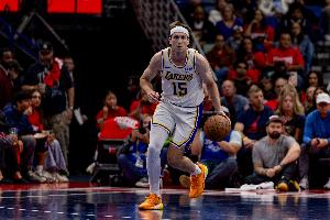 湖记：里夫斯受伤让湖人遭遇重创 交易截止日就在他回归后不久