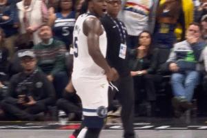 🤬华子骂裁判细节：你们仨！你！你！还有你！你们都是碧池！