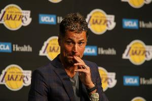 只要名气不要实力！痴迷过气天才的佩林卡恐因引援不力被扫地出门