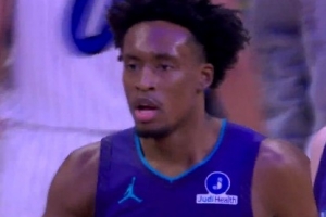 分差拉开了！塞克斯顿弧顶三分命中&黄蜂领先到20分 魔术叫停