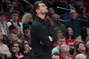 美记：开拓者伤兵满营 斯普利特做得还可以 投不进他也无能为力