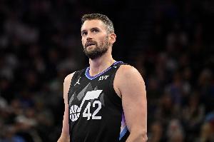 外线有谱！老将乐福三分5中3拿到14分5板3助 罚球5中5