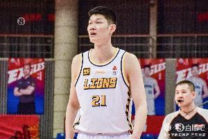 轻松一把！孙铭徽11分3助&胡金秋11分5板 两人下半场均只打4分钟