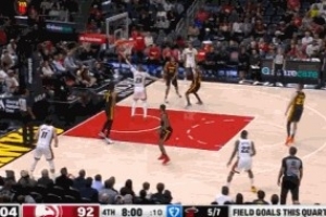 幸福来得太突然？20号秀亚库乔尼斯超级大空篮不中