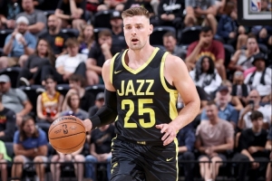 刚签约的中锋！步行者官方：米卡·波特今天将能够出战绿军