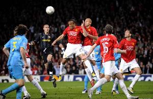 温格半路截胡！西尔维斯特谈险加盟曼城：体检一半温格朋友联系我