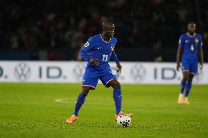 前英超前锋桑德斯建议：曼城应签下34岁坎特，后者还能全场飞奔