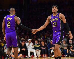 曾是50%三分射手！詹姆斯复出后八村三分命中率下降12%&得分少6分