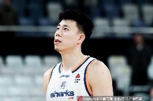 手感冰凉！张镇麟首节三分4投全铁 得分挂蛋得到4篮板1助攻1抢断