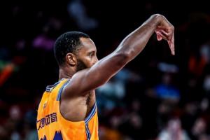 轻轻松松！弗格11中4拿到10分3板1助1断