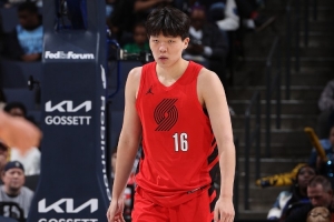 对杨瀚森要有耐心？美媒体人：当你被告知要保持耐心时那感觉很糟