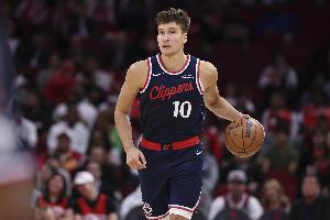 出战96秒！快船官方：博格丹左髋关节紧绷本场比赛不会回归