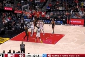 不容易！杰伦·约翰逊压哨上篮得分 老鹰此前被热火轰出12-0