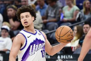 新秀克莱顿得17分！爵士主帅：他打出了赛季至今最棒的表现