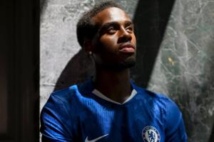 5600万没买说明书！吉滕斯目前21场1球，英超和欧冠均无进球入账