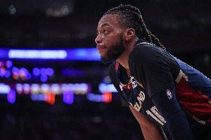 状态一般！加兰9投5中&三分4中2得到12分1助 正负值-32