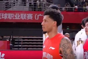 双外援给力！威金顿15中7砍下21分3板5助 霍勒迪7中5拿16分3助3断