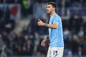 记者：质疑对手进球前手球，罗马尼奥利赛后极其愤怒朝裁判抱怨