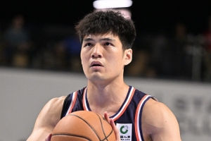 下半场找到状态！陈国豪8中3砍8分8板&抢2前场板 8分均下半场所得