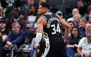 老里谈字母哥出场时间限制：效果很好 虽然他很反感这个安排