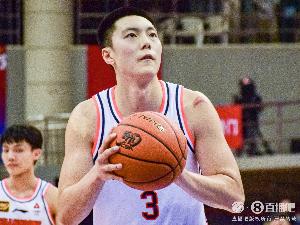 末节三分很关键！胡明轩5中1拿到3分出现3失误 正负值-10